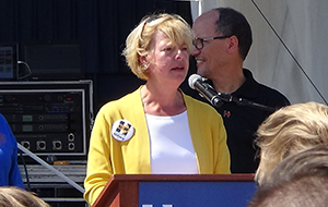 Baldwin Raises Big Money Outside Wisconsin