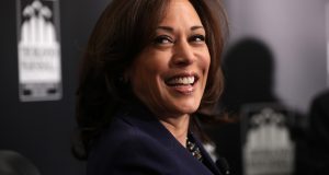 On Her Way to California, Kamala Makes a Pit Stop for a Photo Op